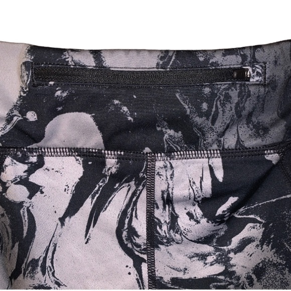 NIKE Dri-Fit Marble Print Cropped Leggings Black & Gray Size Medium - Picture 3 of 6